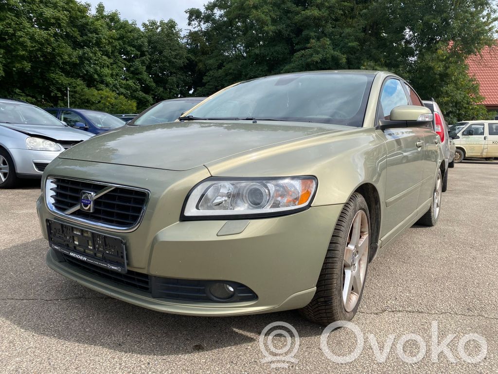 S40 S40, V40