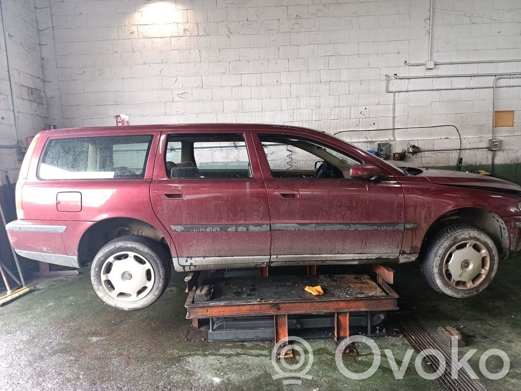 V70 S70, V70, V70 XC  9479401