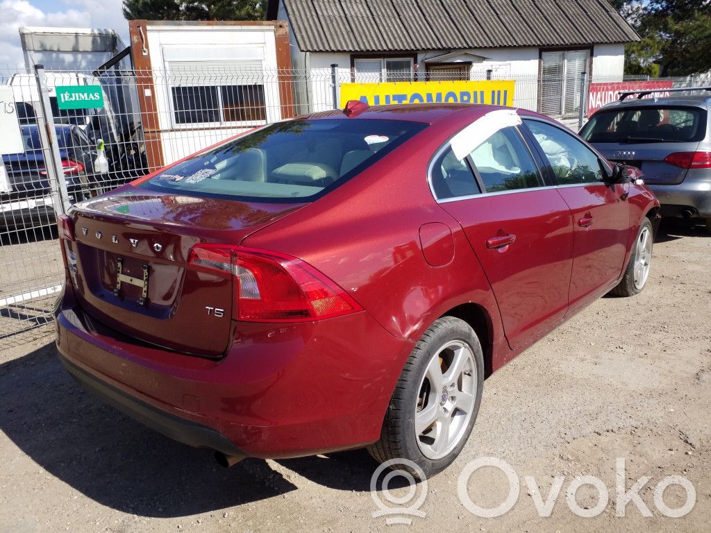 S60 S60  31313843