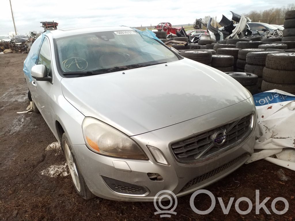 S60 S60  31329895