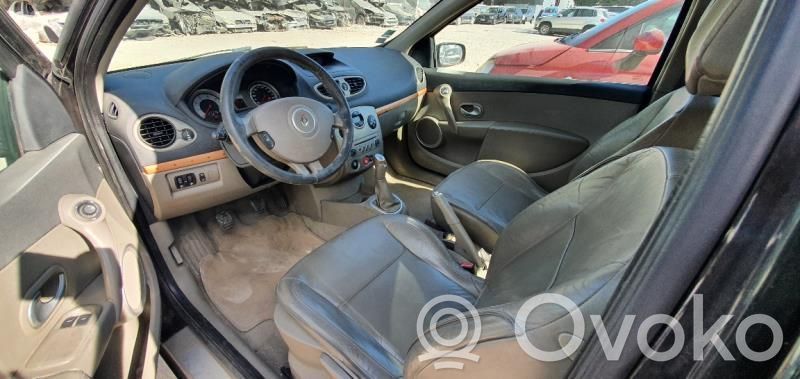 Clio III Clio  8200751509