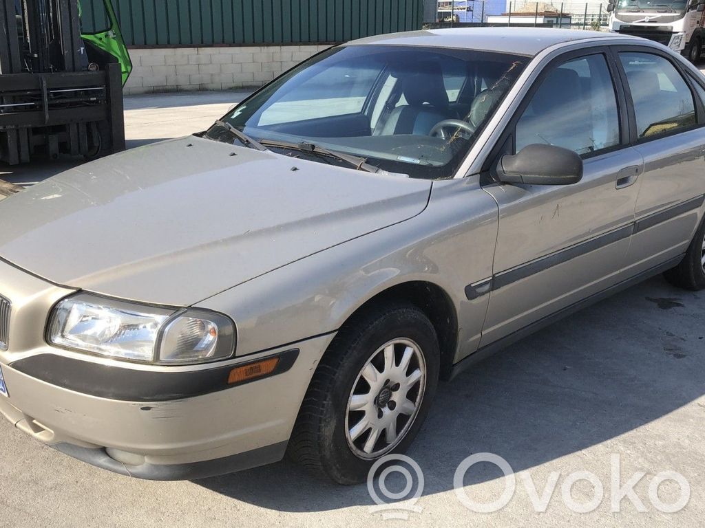 S80 S80  8679352