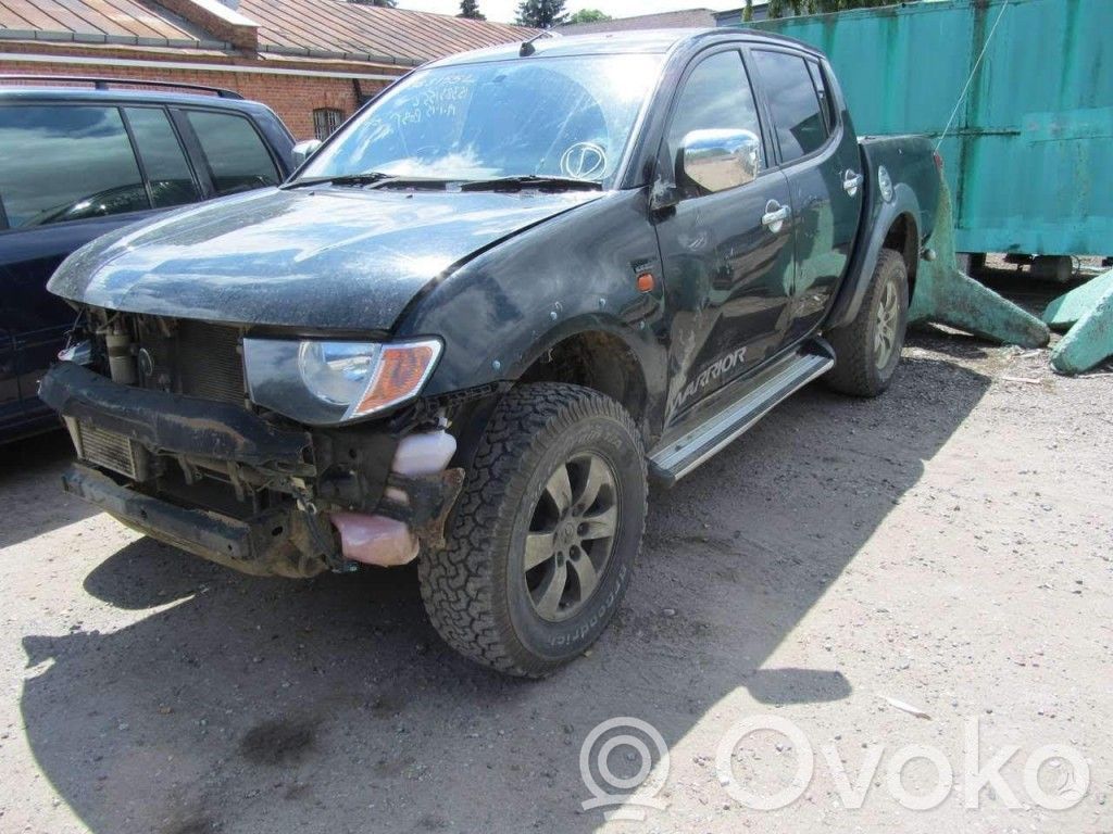 L200 L200, L300, L400 Space Gear