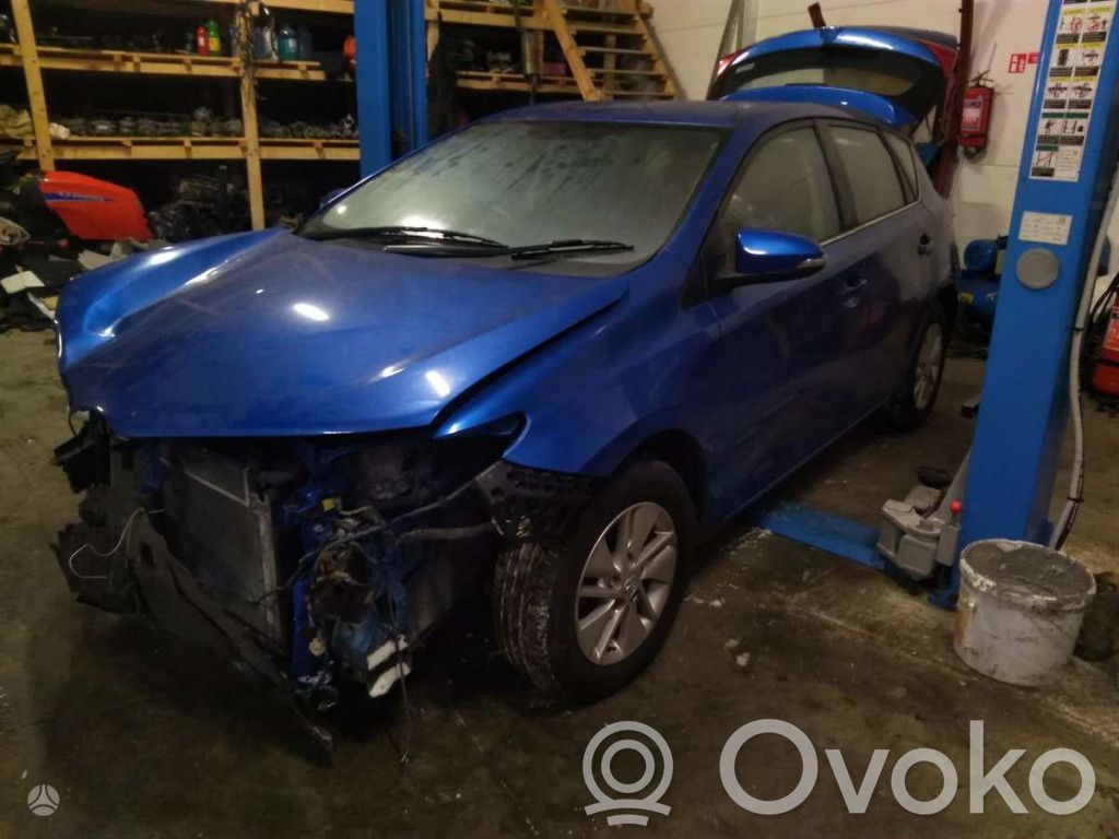 Auris E180 Auris
