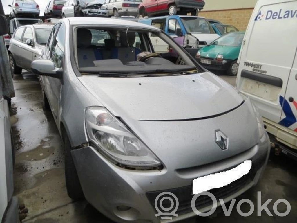 Clio III Clio  8200499586