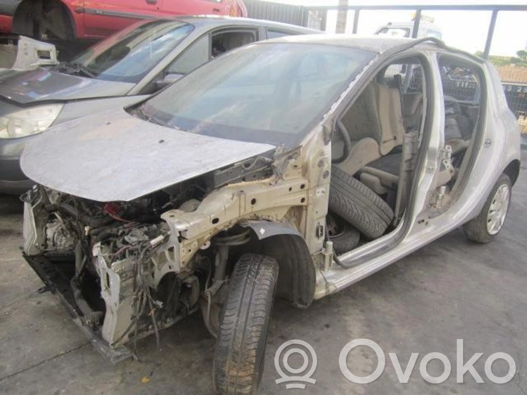 Clio II Clio  8200124407