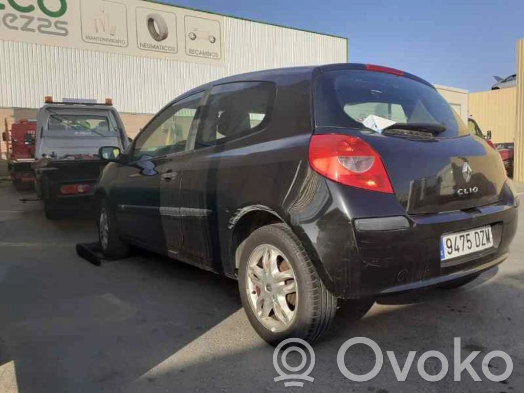Clio III Clio  7700274413