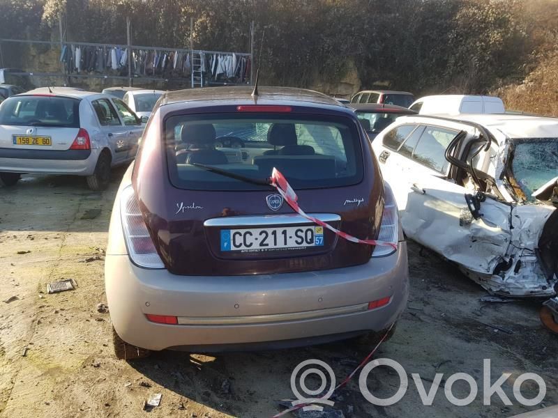 Ypsilon Ypsilon  51984054