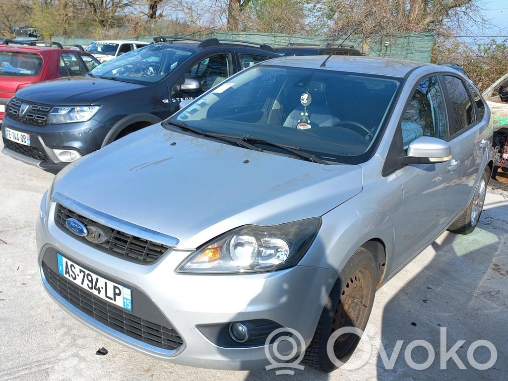 Focus Focus  1692806