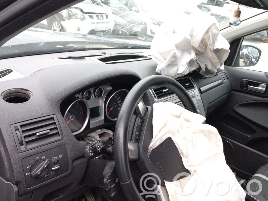Kuga I Kuga  1704085