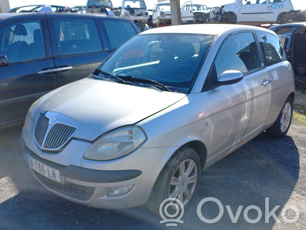 Ypsilon Ypsilon  46845361