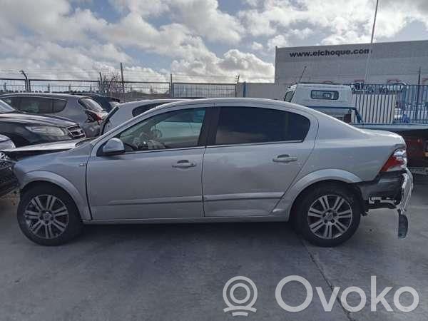 Astra H Astra  6235373