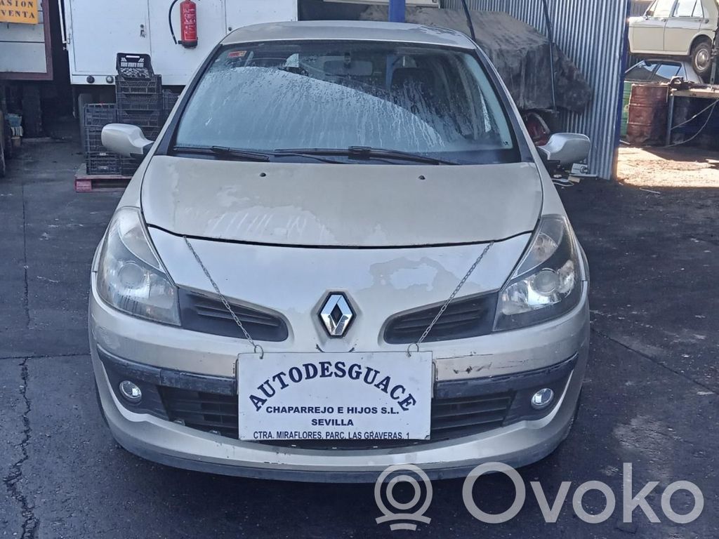 Clio III Clio  8200475624