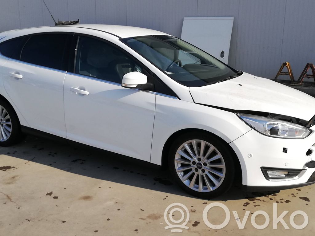 Focus Focus  DS7A9F479CB
