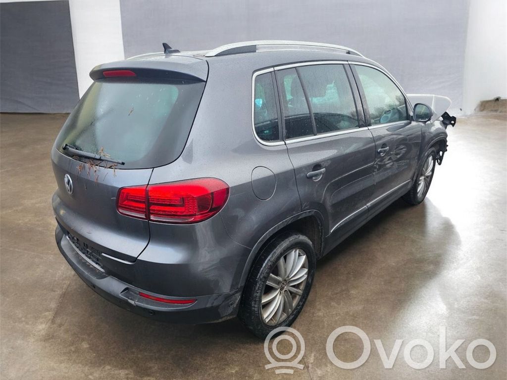 Tiguan Tiguan  5K0941700F