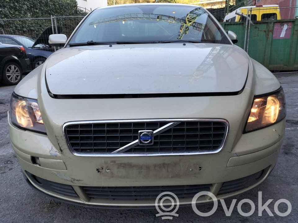 S40 S40, V40