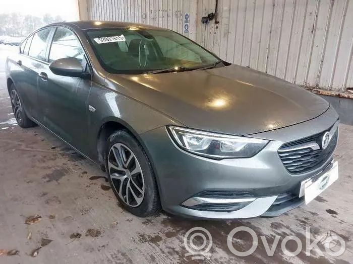 Insignia B Insignia  395357783