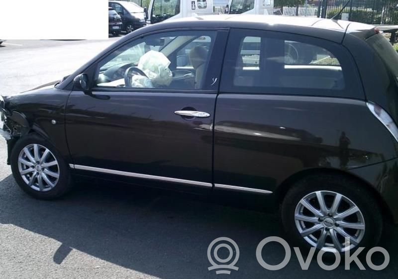 Ypsilon Ypsilon  51786653