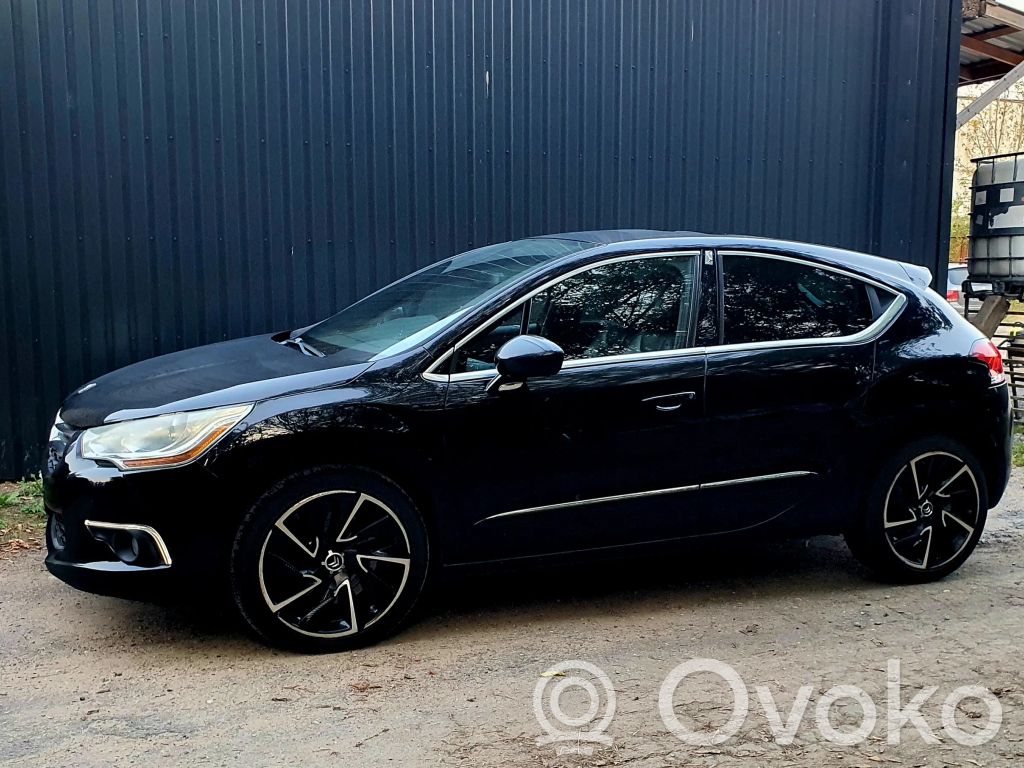 DS4 DS4