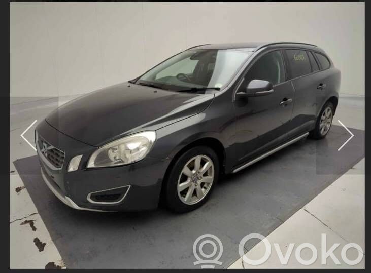 V60 V60, V60 Cross Country  39809232