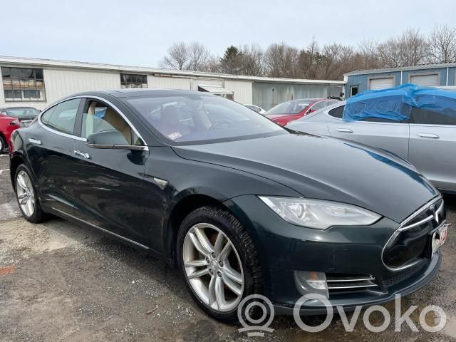 Model S Tesla Model S  100751100A