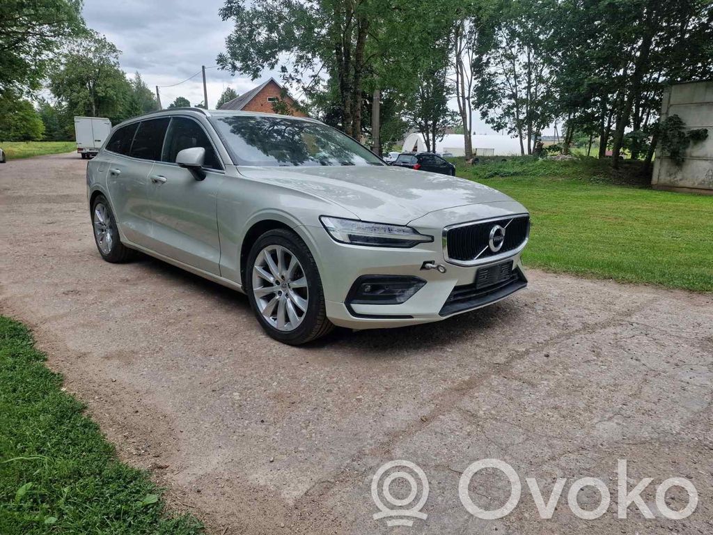 V60 V60, V60 Cross Country  32255204