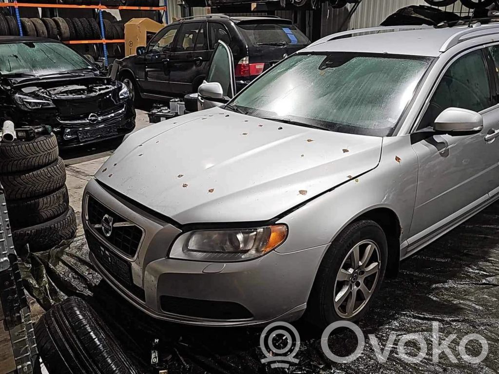 V70 S70, V70, V70 XC  P31387311