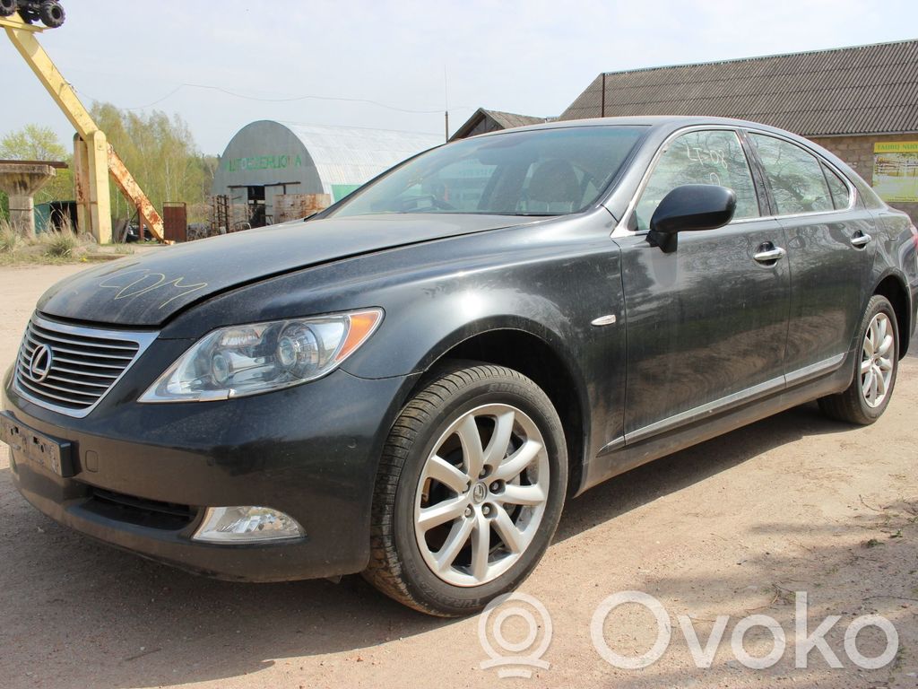 LS 460 - 600H LS  8946750010