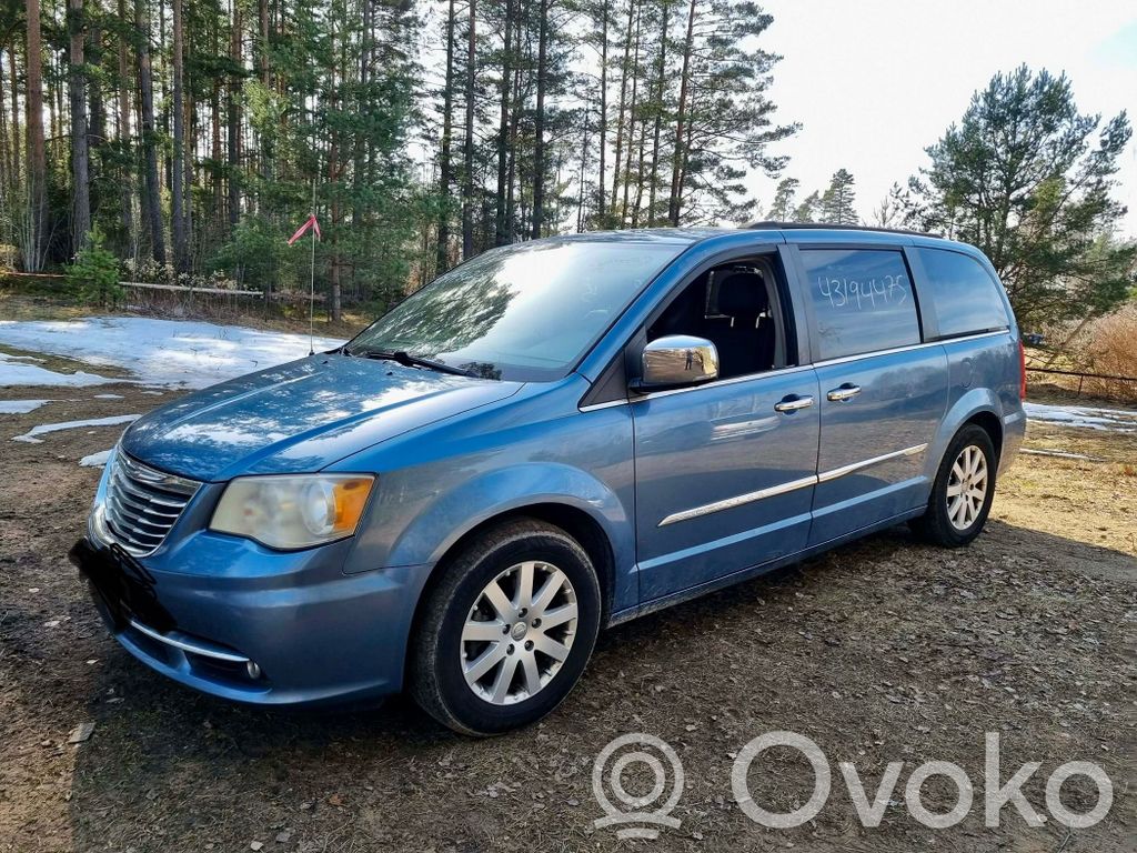Town & Country V Town & Country  68141126AA