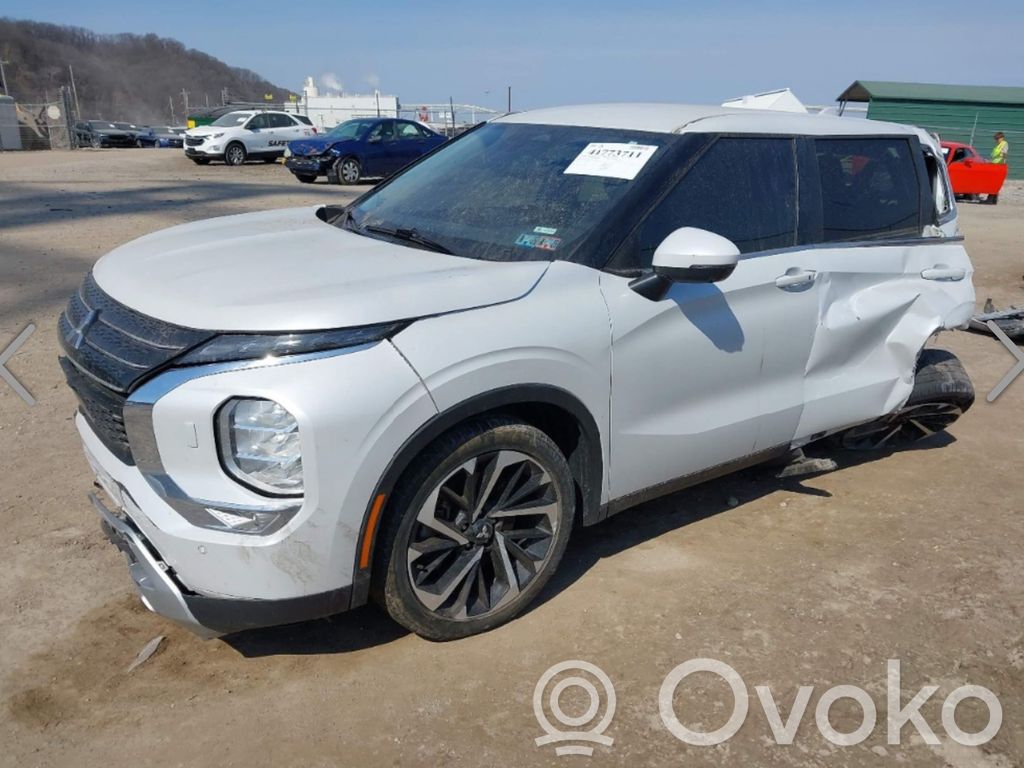 Outlander IV Outlander