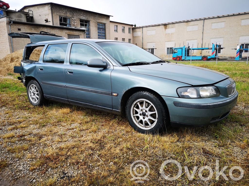 V70 S70, V70, V70 XC  8642826