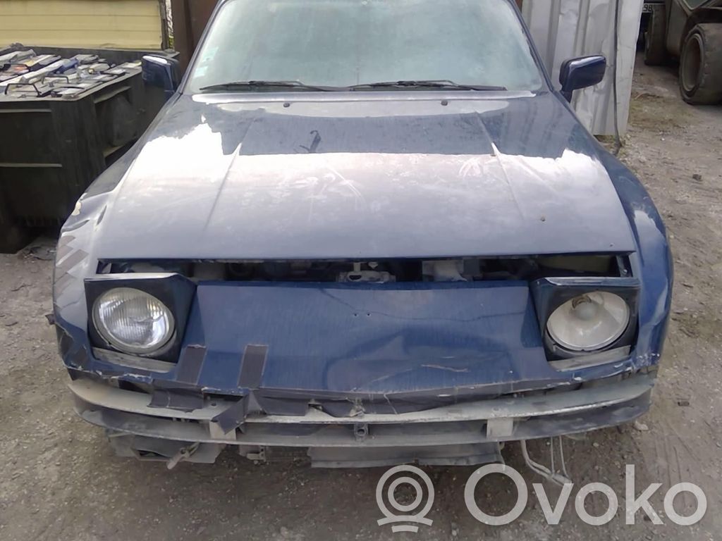 944 944