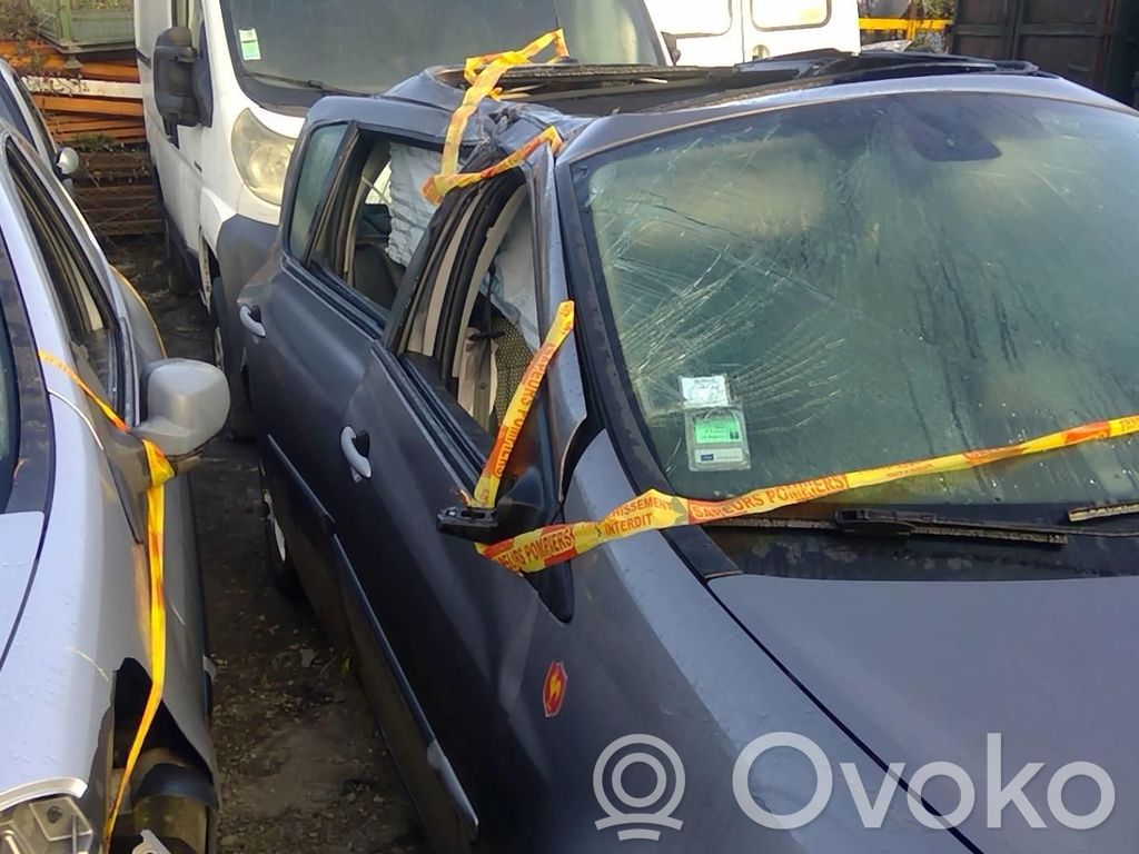 Clio III Clio  8200214936
