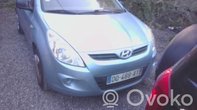 i20 (PB PBT) i20  824211J010