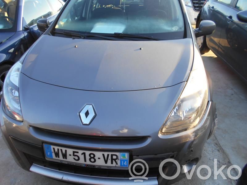 Clio III Clio  7701208333