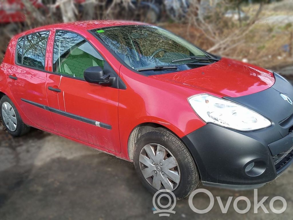 Clio III Clio  8200747140