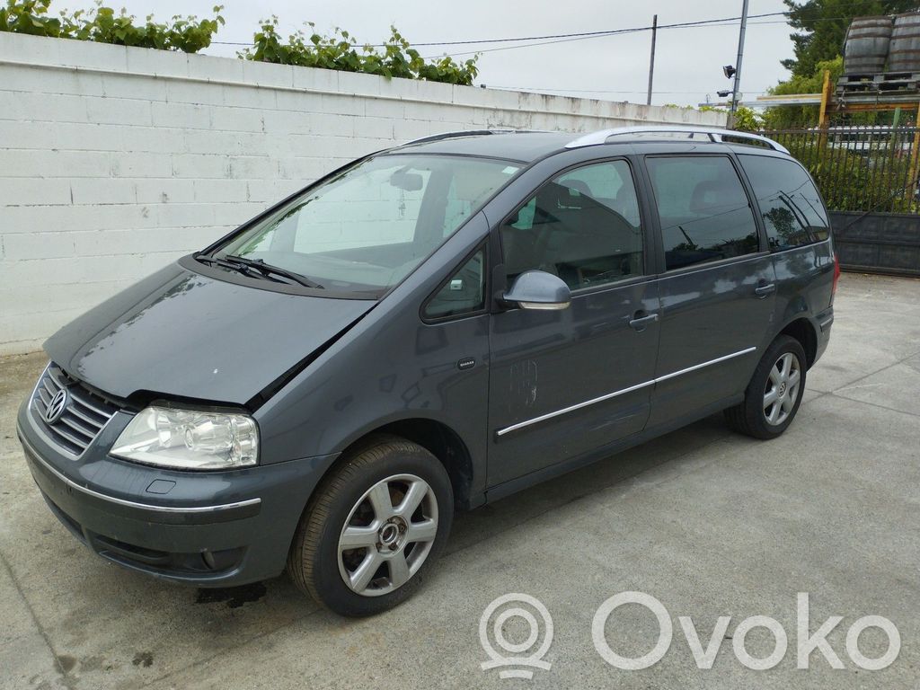 Sharan Sharan  7M3919234