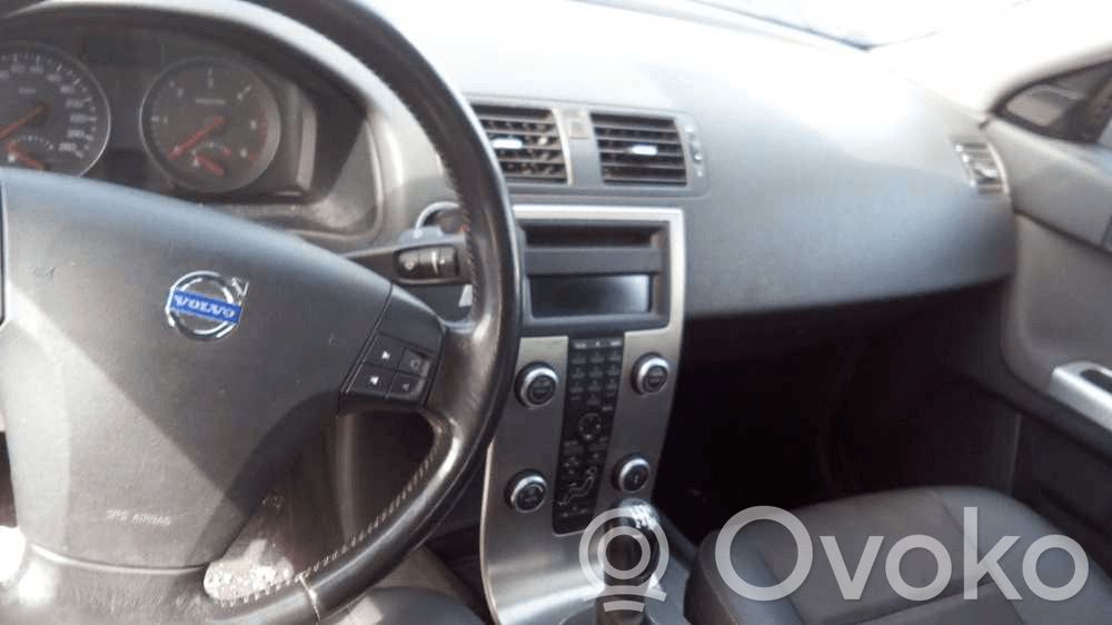 S40 S40, V40