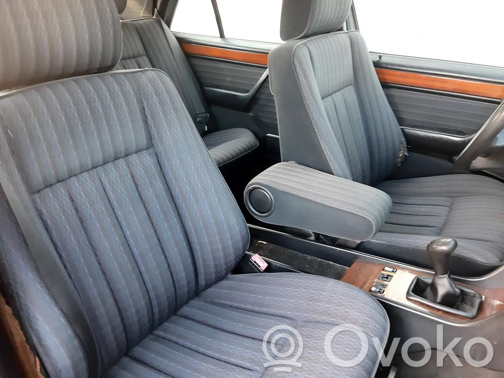 E W124 E-class, AMG (W124, W210, W211, W212, W213, C207, W238)
