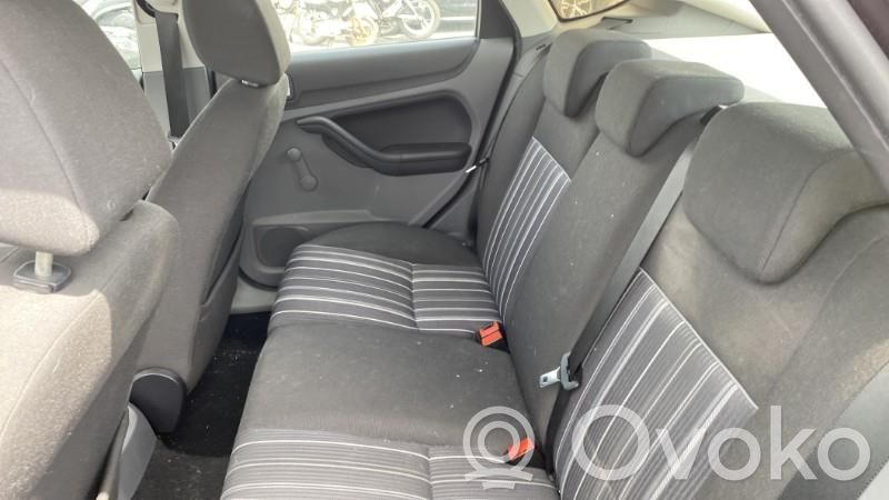Focus Focus  1633845