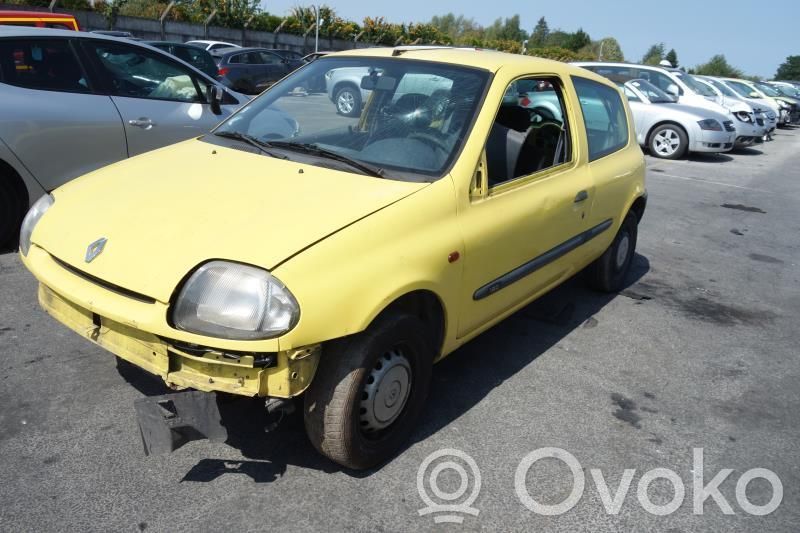 Clio II Clio  7701470811