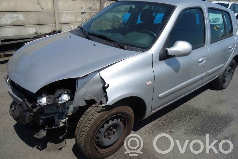 Clio II Clio  7701070807