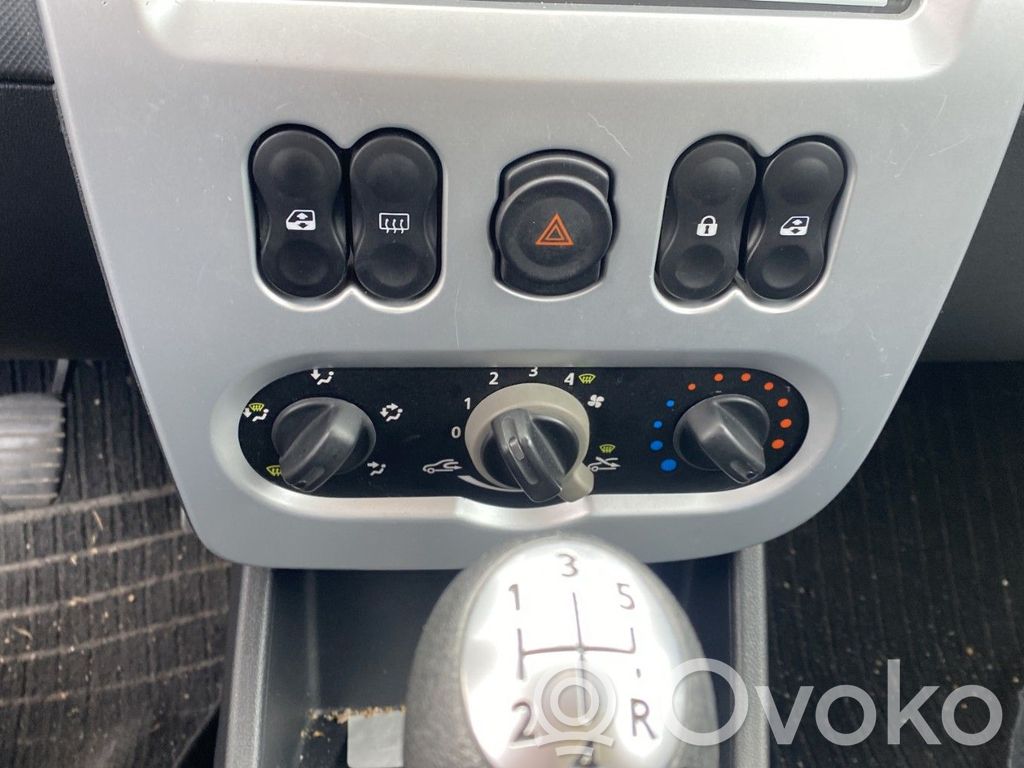 Sandero Sandero, Sandero Stepway  8201023847