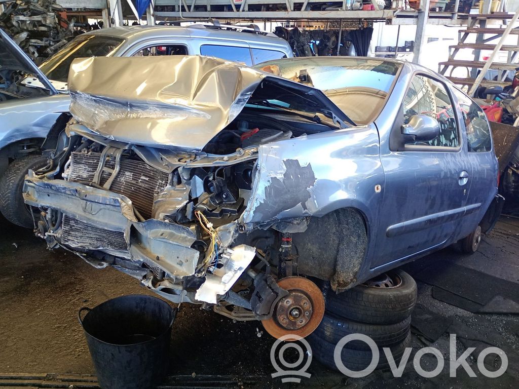 Clio III Clio  8200634231