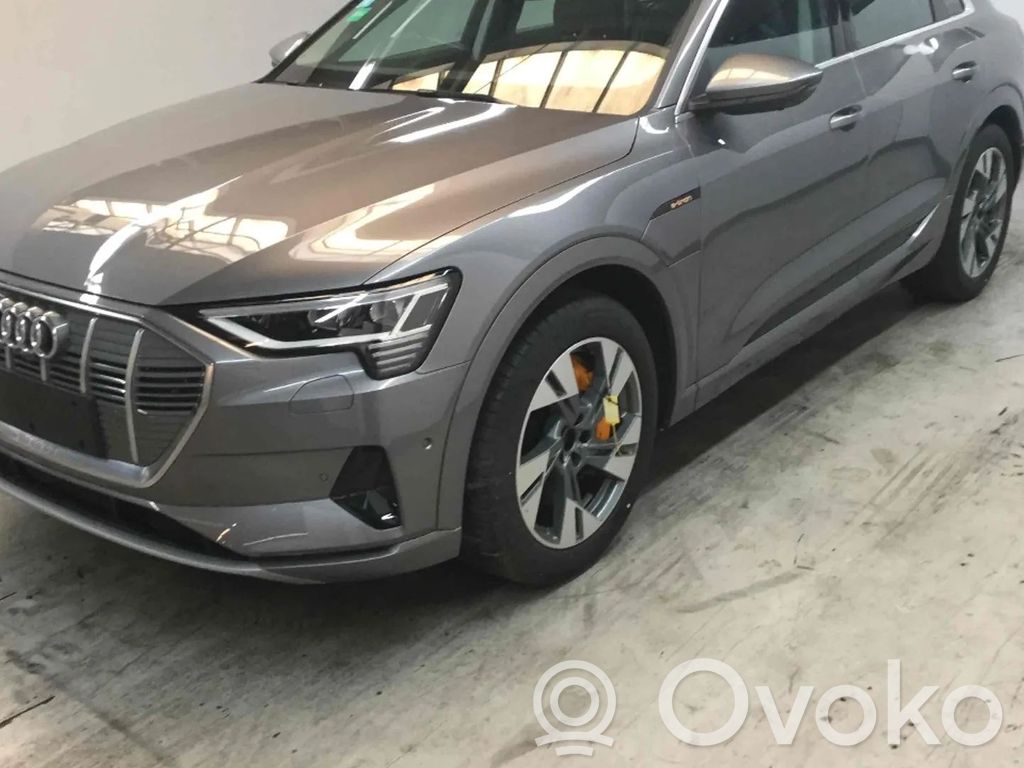 e-tron e-tron  3G0962243C