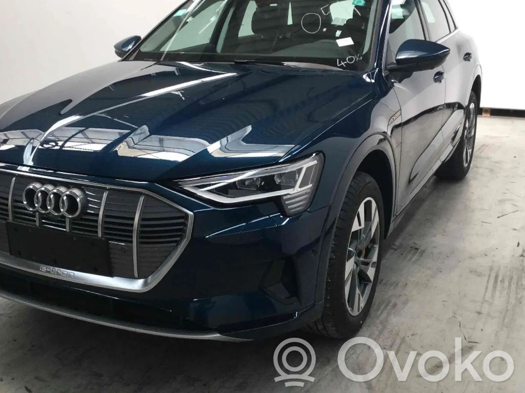 e-tron e-tron  4KE819030