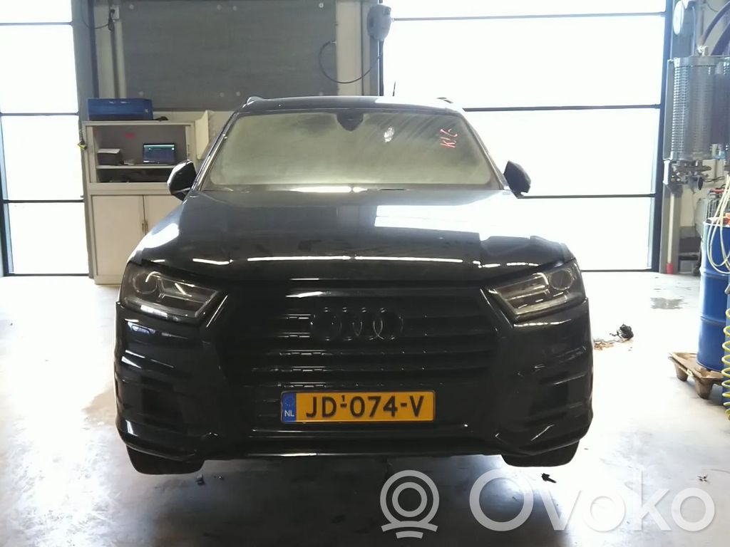 Q7 4M Q7  057911024