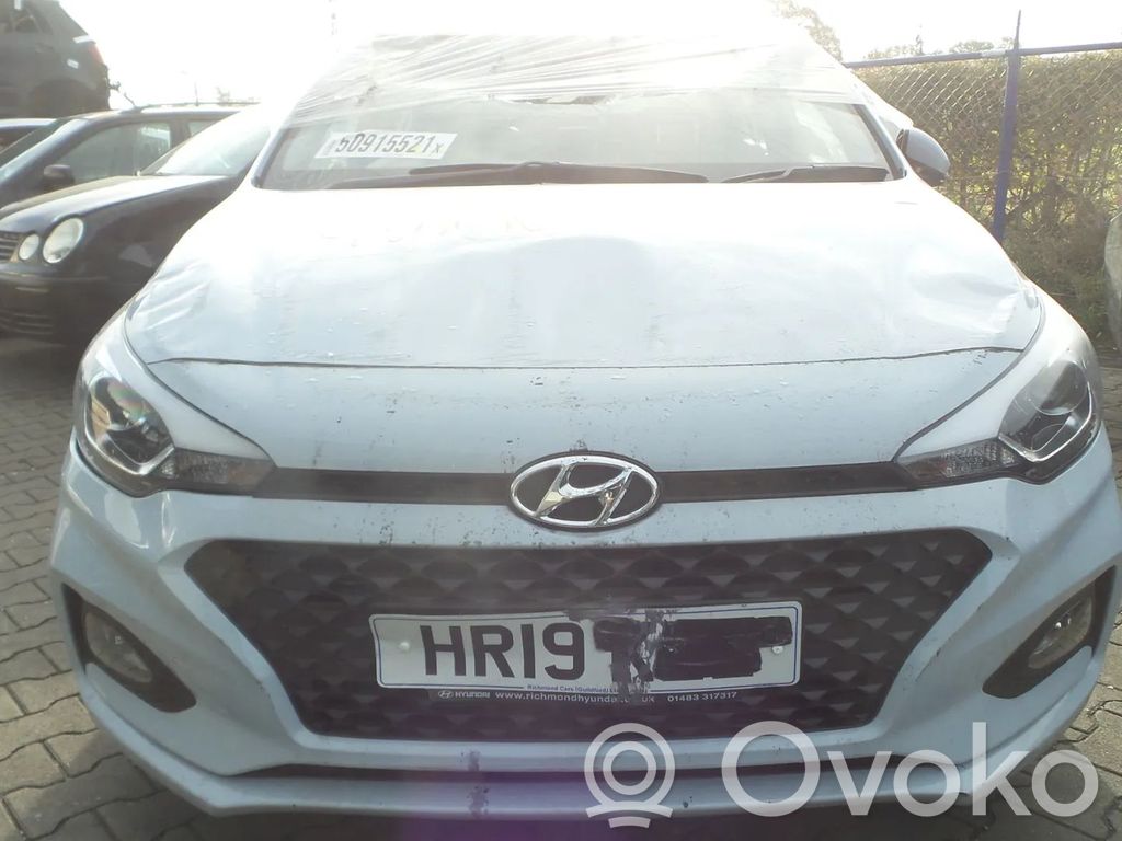 i20 Active i20  58900C8890