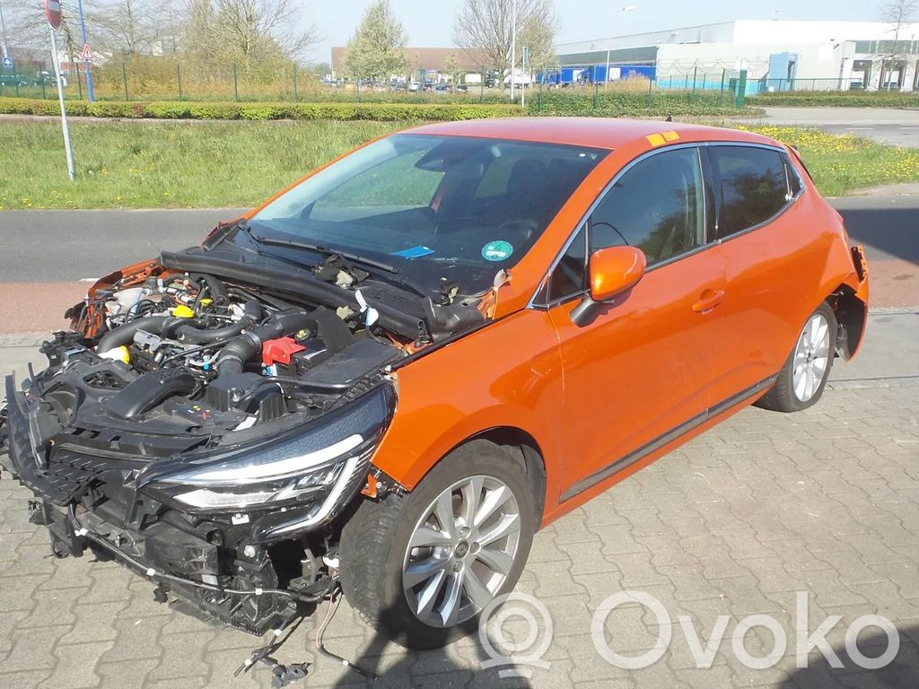 Clio V Clio  476607421R