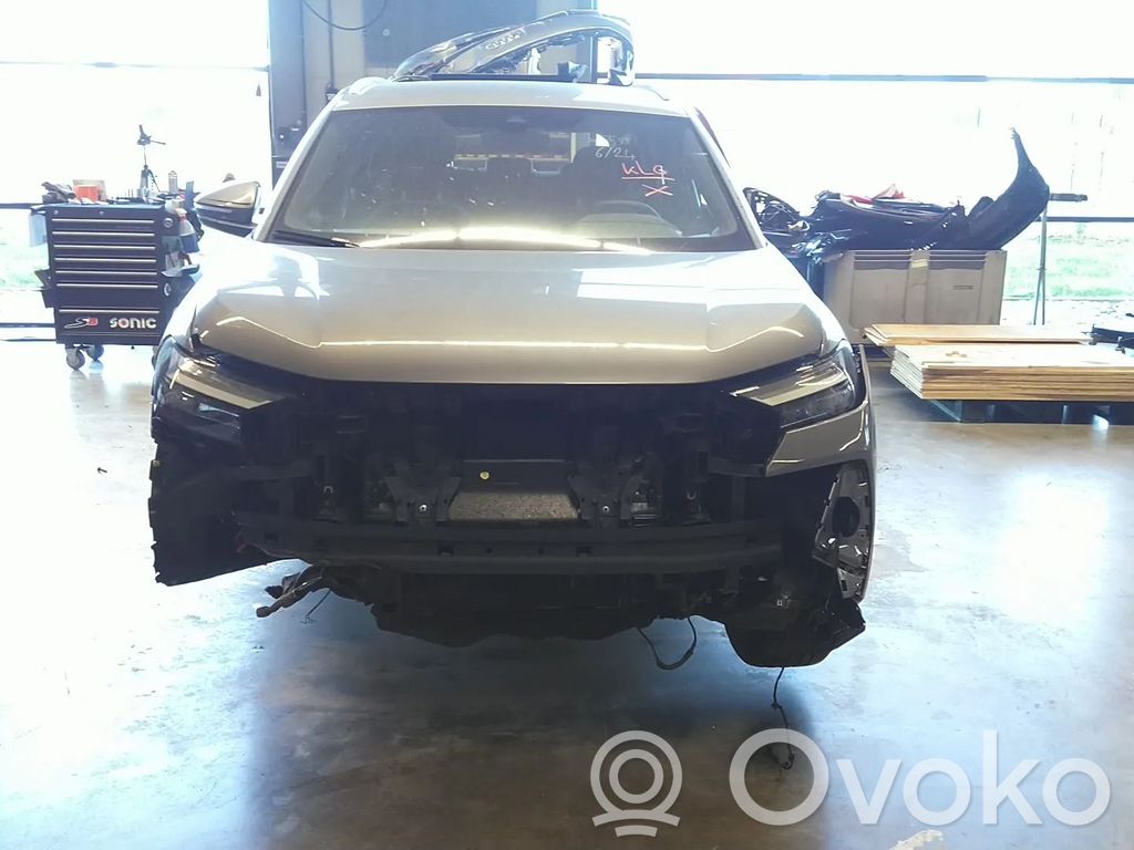 Q4 Sportback e-tron Q4 e-tron  1EA615123B